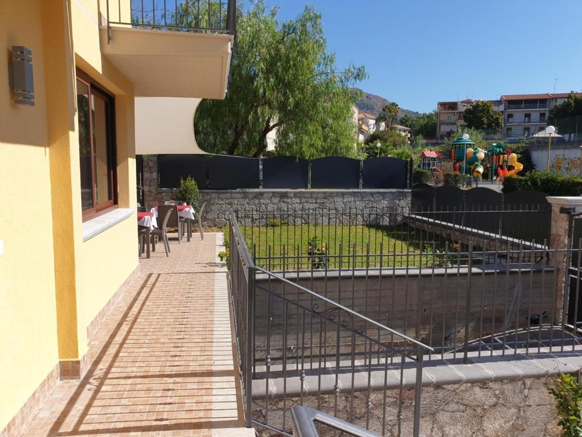 B&B Villa Chiara Bed And Breakfast Taormina Exterior photo
