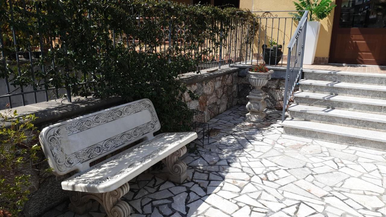 B&B Villa Chiara Bed And Breakfast Taormina Exterior photo